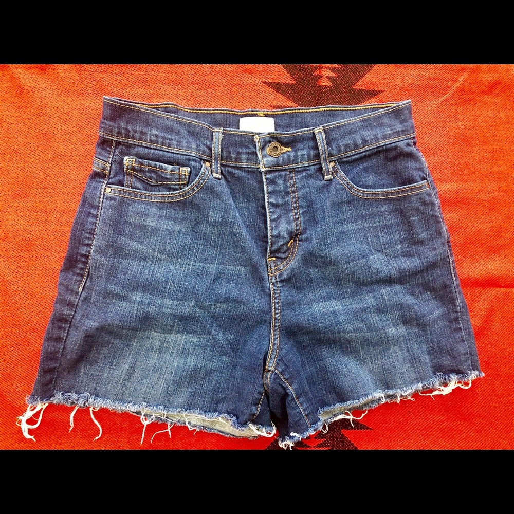 Women Levi’s Shorts